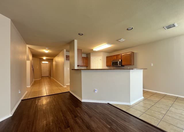 7627  Ariel Hl, San Antonio, TX 78252 — photo 17