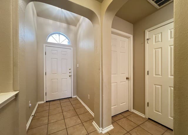 7627  Ariel Hl, San Antonio, TX 78252 — photo 2