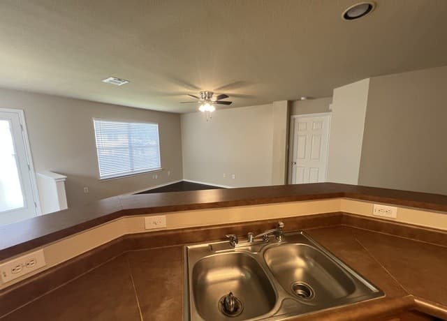 7627  Ariel Hl, San Antonio, TX 78252 — photo 21
