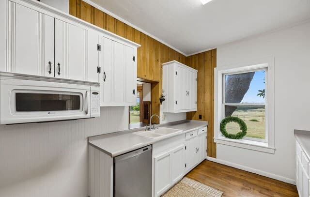 48  Holiday Rd, Comfort, TX 78013 — photo 11