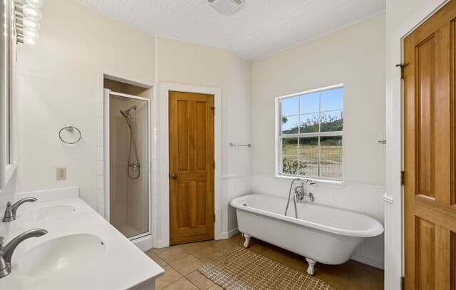 48  Holiday Rd, Comfort, TX 78013 — photo 17