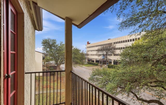 8702  Village Dr Unit 123, San Antonio, TX 78217 — photo 23