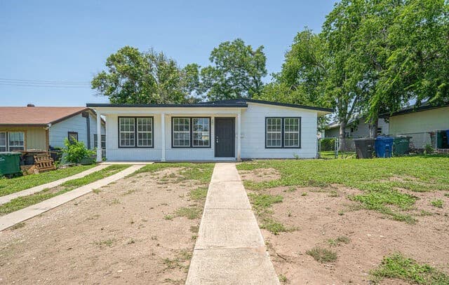 307  Gayle Ave