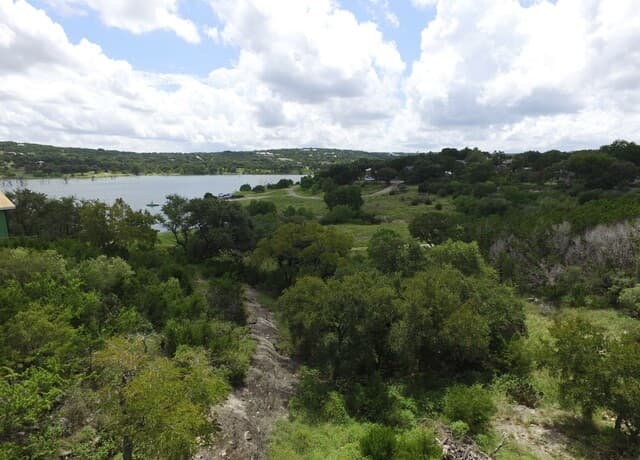 1516  Ensenada Dr, Canyon Lake, TX 78133 — photo 2
