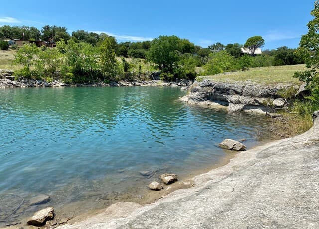 1516  Ensenada Dr, Canyon Lake, TX 78133 — photo 4