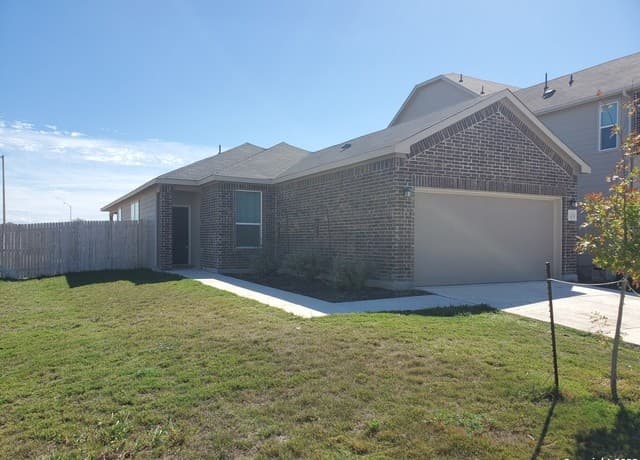 305  Dakota Crk, New Braunfels, TX 78130 — photo 2