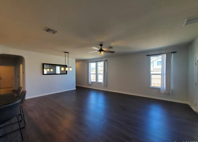 305  Dakota Crk, New Braunfels, TX 78130 — photo 8
