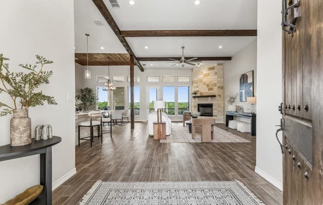 169 Longwood Dr