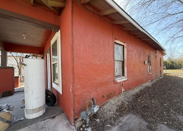 2106  El Paso St, San Antonio, TX 78207 — photo 5