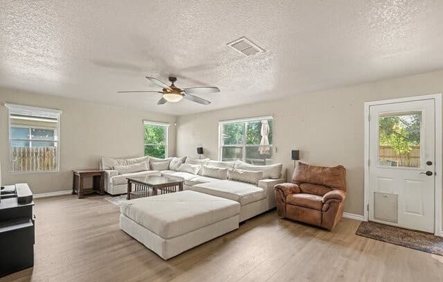 137  Goldenrod, Cibolo, TX 78108 — photo 2