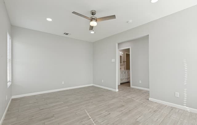 211  Beverly Dr, San Antonio, TX 78228 — photo 12