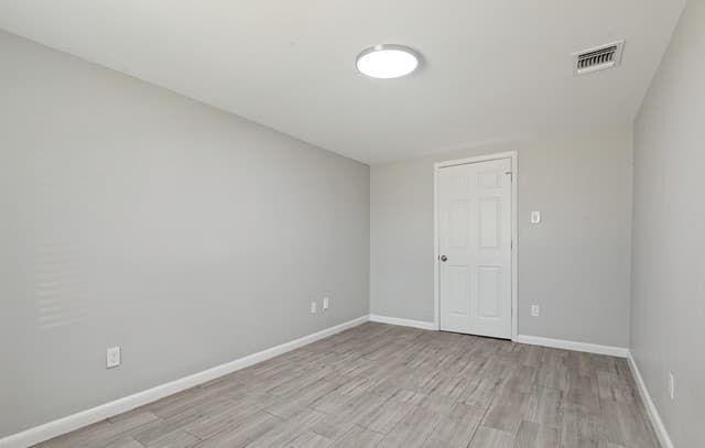 211  Beverly Dr, San Antonio, TX 78228 — photo 14