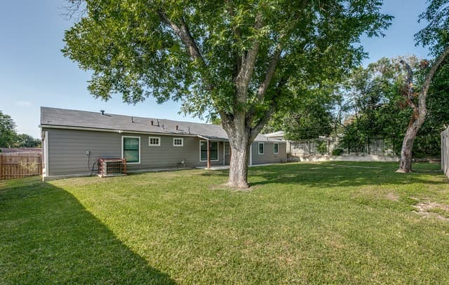 211  Beverly Dr, San Antonio, TX 78228 — photo 24