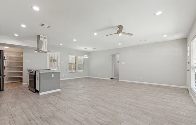 211  Beverly Dr, San Antonio, TX 78228 — photo 7