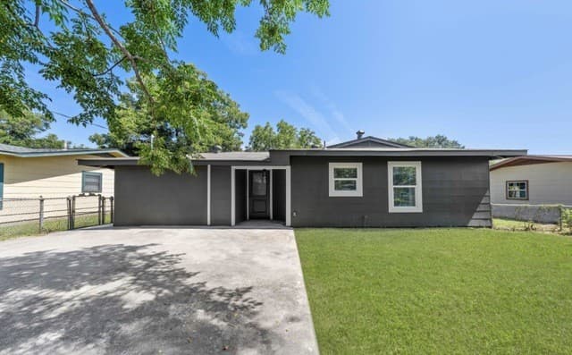 454  Storeywood Dr, San Antonio, TX 78213 — photo 16
