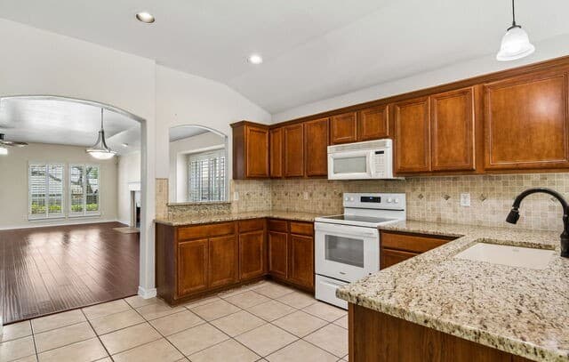 1303  Bluff Forest, San Antonio, TX 78248 — photo 17