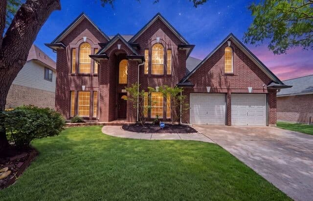 9347 Llano Verde