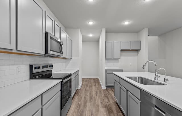 2347  Crisp Gln, San Antonio, TX 78224 — photo 3