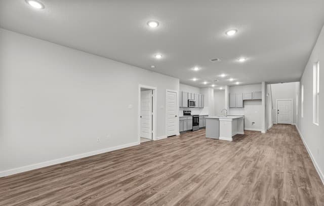 2347  Crisp Gln, San Antonio, TX 78224 — photo 5
