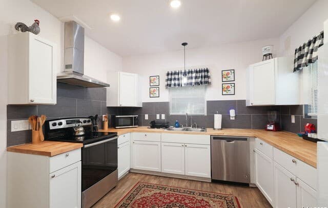 166 E Harding Blvd, San Antonio, TX 78214 — photo 16