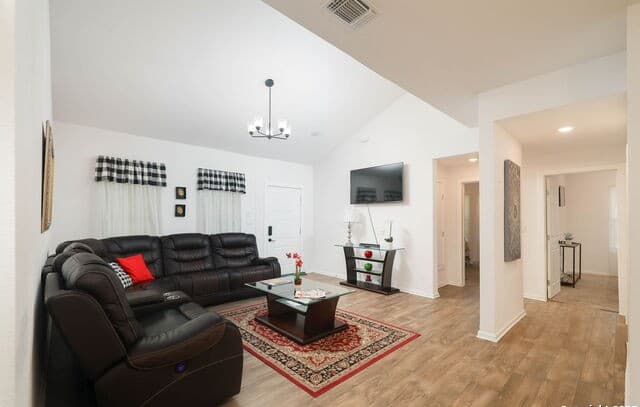 166 E Harding Blvd, San Antonio, TX 78214 — photo 9