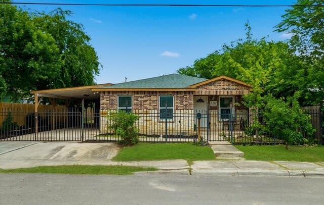 1311 Rivas St