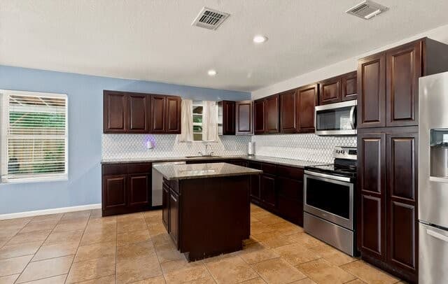 1311  Rivas St, San Antonio, TX 78207 — photo 6