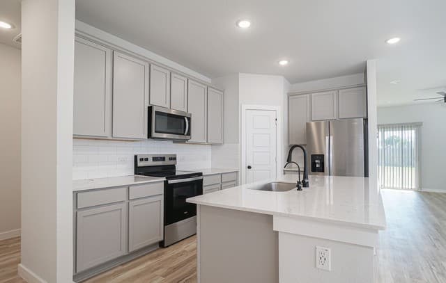 240  Brook Shadow, Cibolo, TX 78108 — photo 5