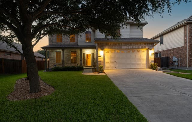 2541 Crusader Bend