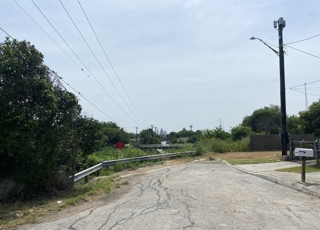 1315  Monterey St, San Antonio, TX 78207 — photo 2