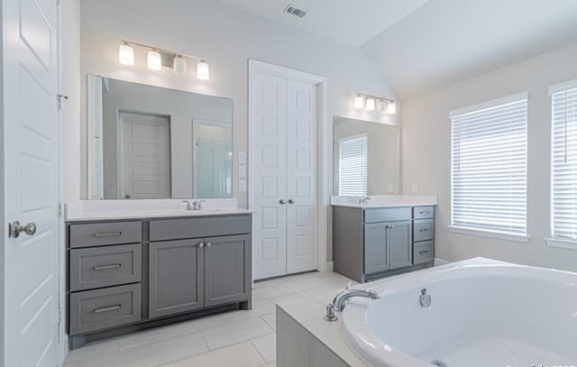 9328  Trestle Creek, San Antonio, TX 78254 — photo 5