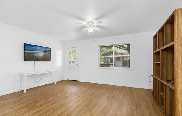 761  Whippoorwill Dr Unit B, Canyon Lake, TX 78133 — photo 4