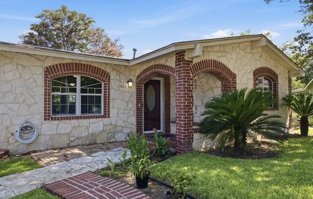 422  Arrow Point Ct, San Antonio, TX 78227 — photo 2