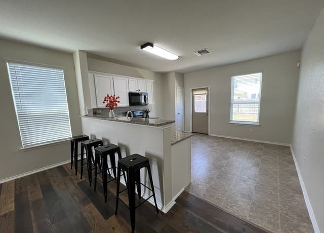 338  Mistflower, New Braunfels, TX 78130 — photo 6