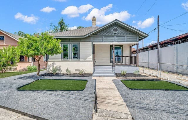 115 W Highland Blvd
