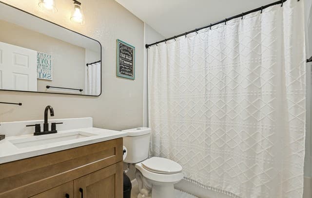 500  County Road 2645, Moore, TX 78057 — photo 18