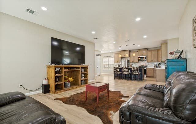 500  County Road 2645, Moore, TX 78057 — photo 4