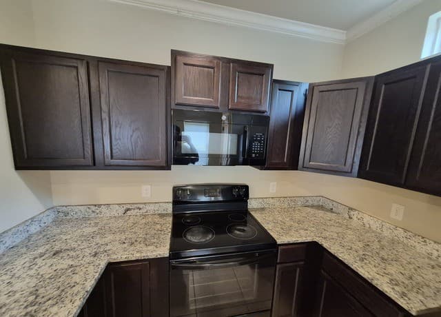 6630  Mia Way Unit 101, San Antonio, TX 78233 — photo 10
