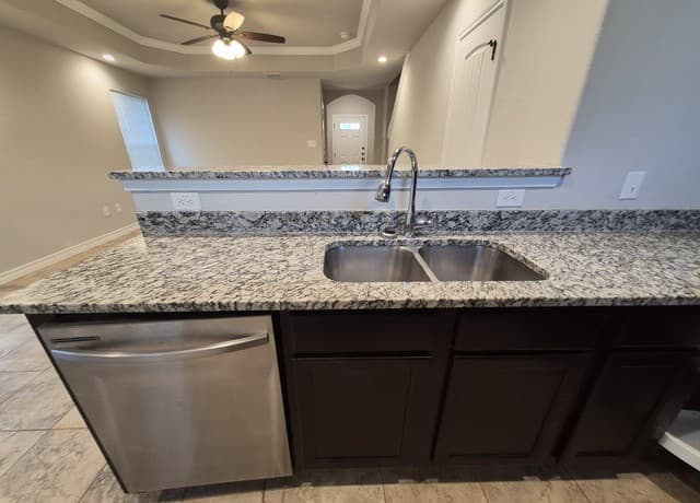 6303  Luglio Lane Unit 102, San Antonio, TX 78233 — photo 7