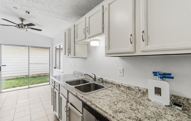 3535  Lake Tahoe, San Antonio, TX 78222 — photo 12