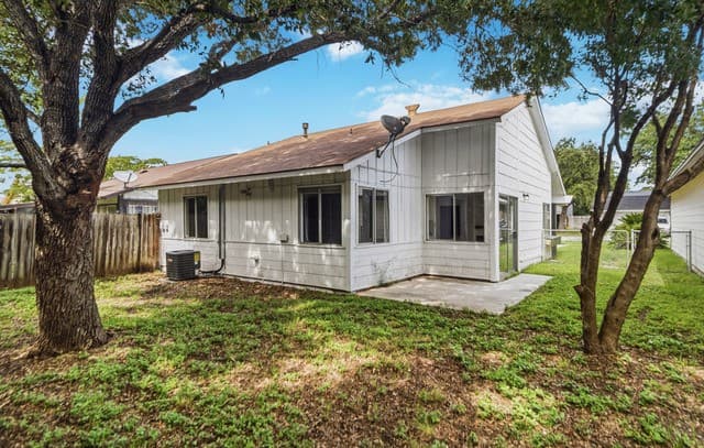 3535  Lake Tahoe, San Antonio, TX 78222 — photo 23