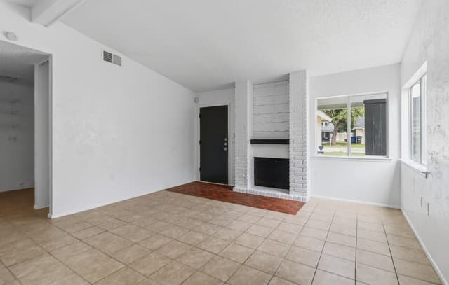 3535  Lake Tahoe, San Antonio, TX 78222 — photo 4