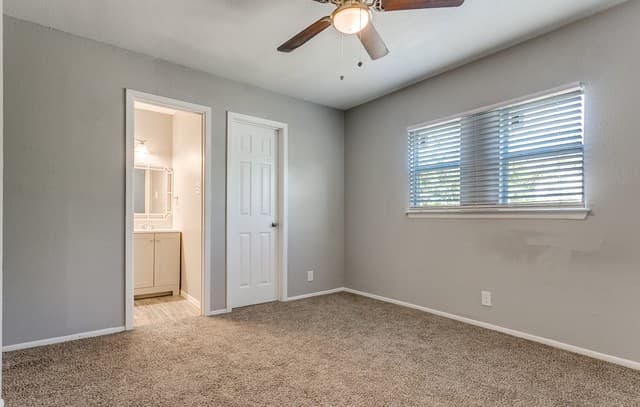 4031  Sunrise Bluff Dr, San Antonio, TX 78244 — photo 10