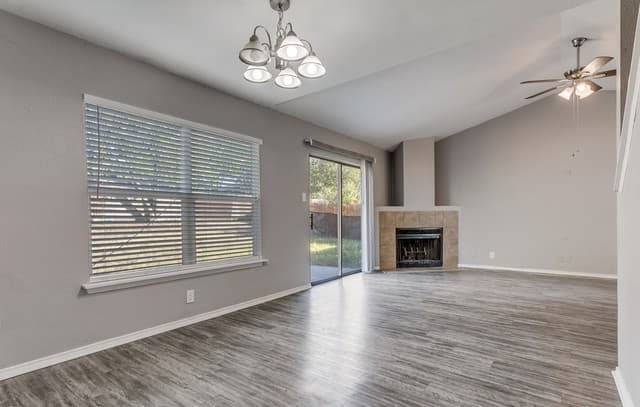 4031  Sunrise Bluff Dr, San Antonio, TX 78244 — photo 4