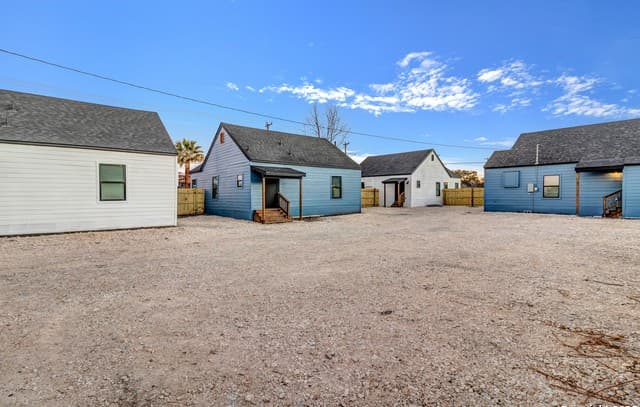 1803  Texas, San Antonio, TX 78228 — photo 2