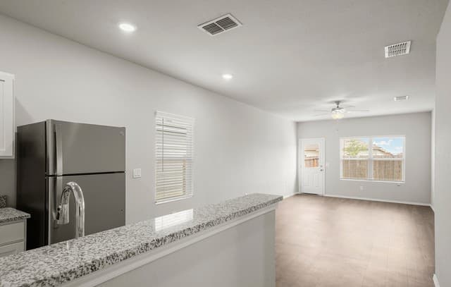 3238  Farm Oak, San Antonio, TX 78223 — photo 11
