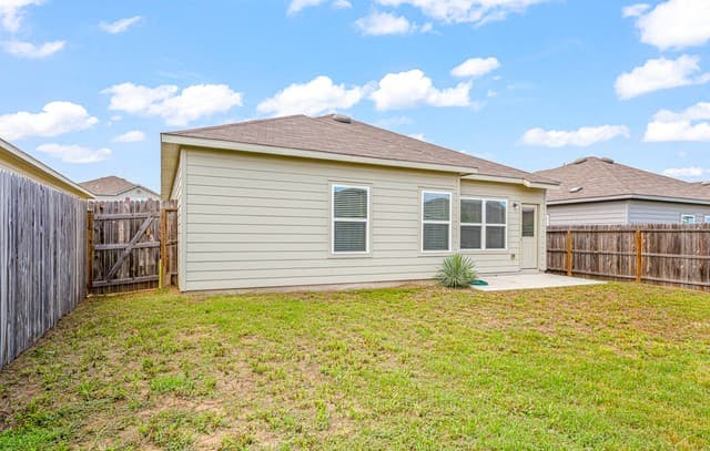 3238  Farm Oak, San Antonio, TX 78223 — photo 24
