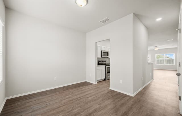 3238  Farm Oak, San Antonio, TX 78223 — photo 4