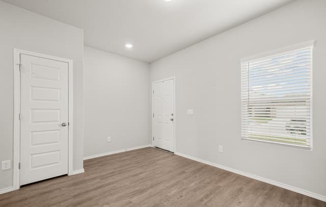 3238  Farm Oak, San Antonio, TX 78223 — photo 6