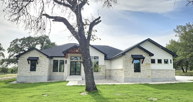 105  Pioneer Trl, Adkins, TX 78101 — photo 4